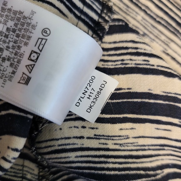 Donna Karan New York Black Striped Midi Skirt Size S Vintage Abstract Wave - Picture 8 of 8